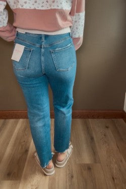 Lovervet High Rise Frayed Hem Crop Straight Jean