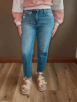 Lovervet High Rise Frayed Hem Crop Straight Jean