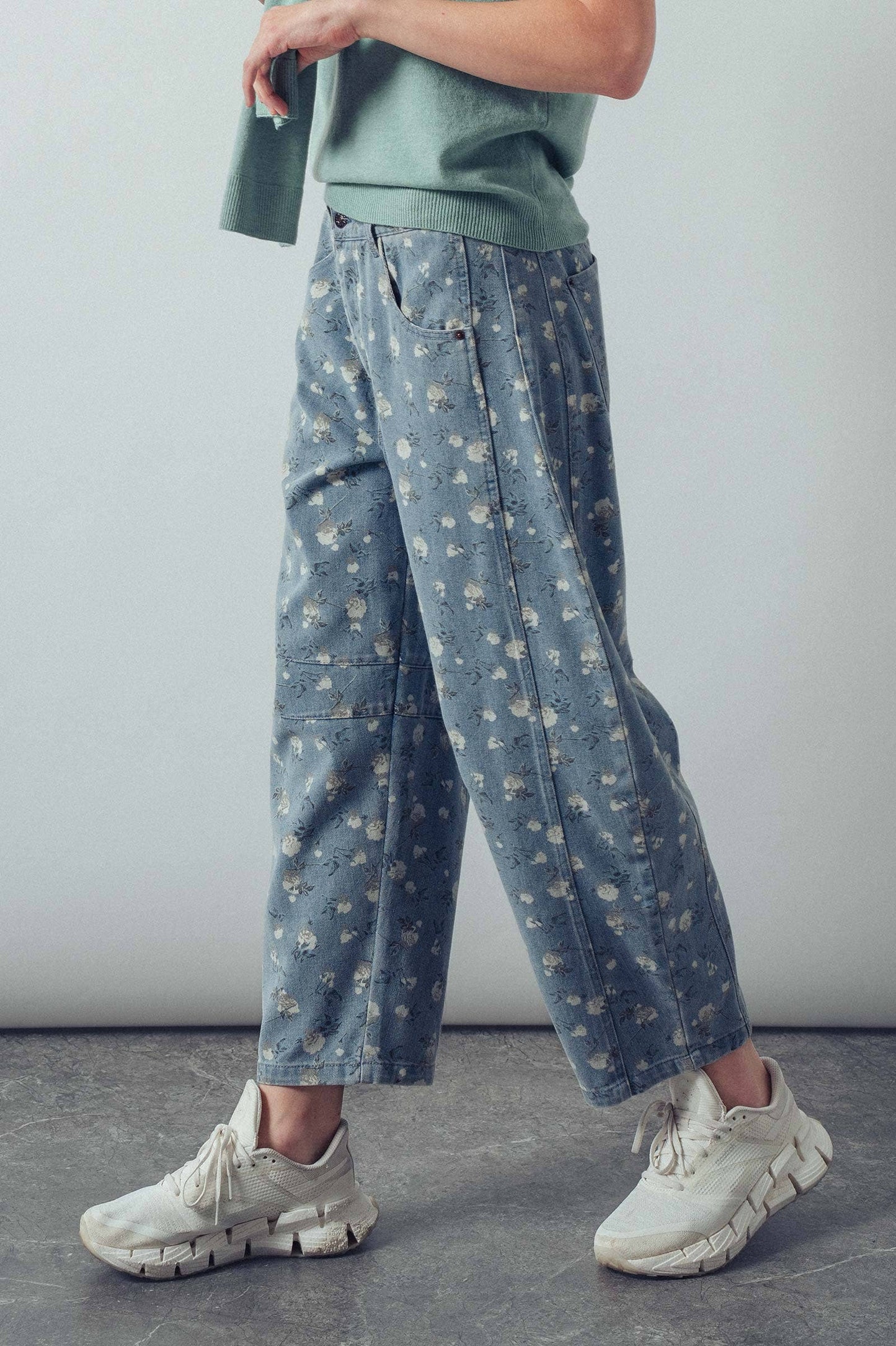 Floral Print Relaxed Fit Denim Pants